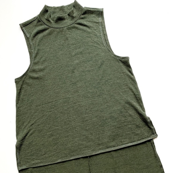 JUICY COUTURE Green Mock Neck Sleeveless Tunic Top - Picture 3 of 4